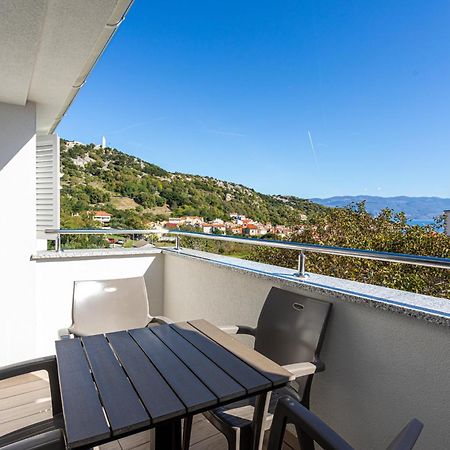 Apartments Crnekovic Tomislava 8 Baška Esterno foto