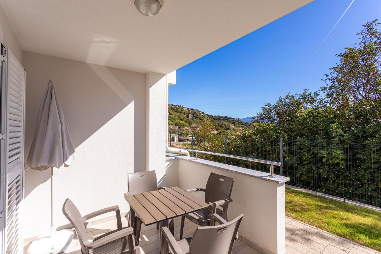 Apartments Crnekovic Tomislava 8 Baška Esterno foto