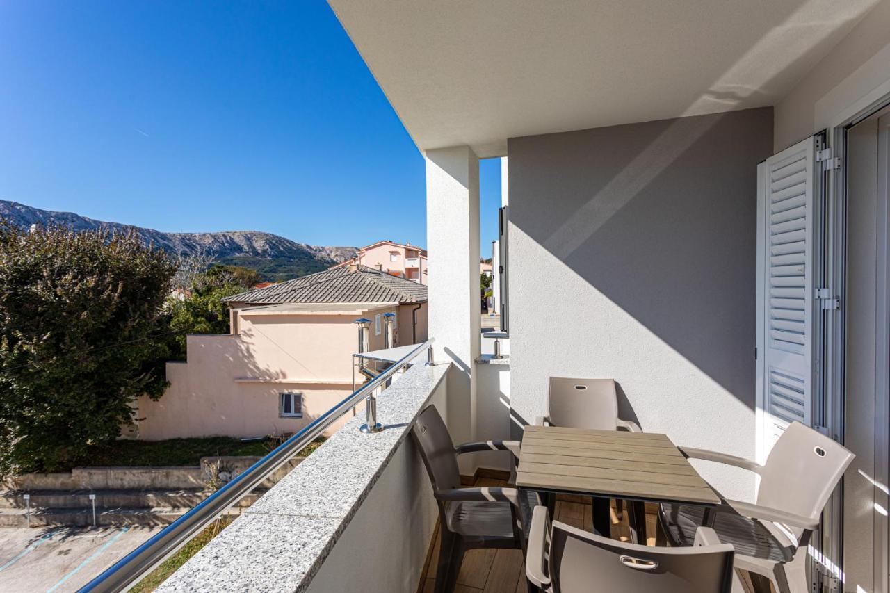 Apartments Crnekovic Tomislava 8 Baška Esterno foto