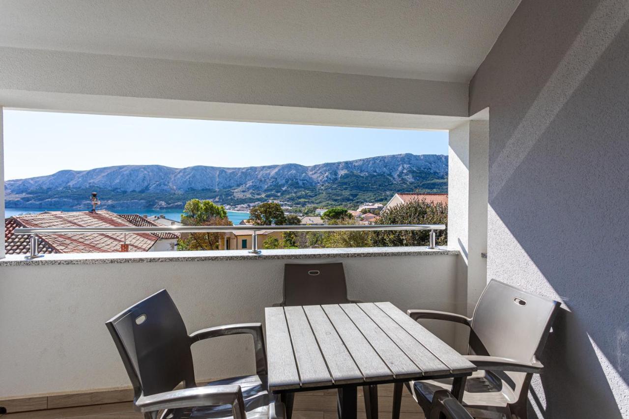 Apartments Crnekovic Tomislava 8 Baška Esterno foto