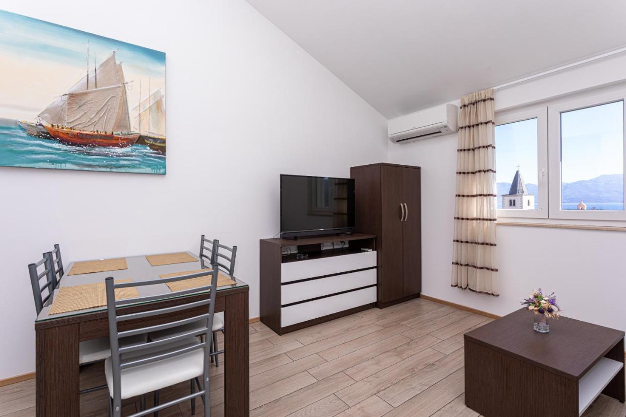 Apartments Crnekovic Tomislava 8 Baška Esterno foto