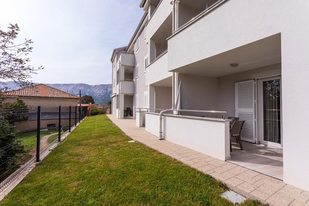 Apartments Crnekovic Tomislava 8 Baška Esterno foto