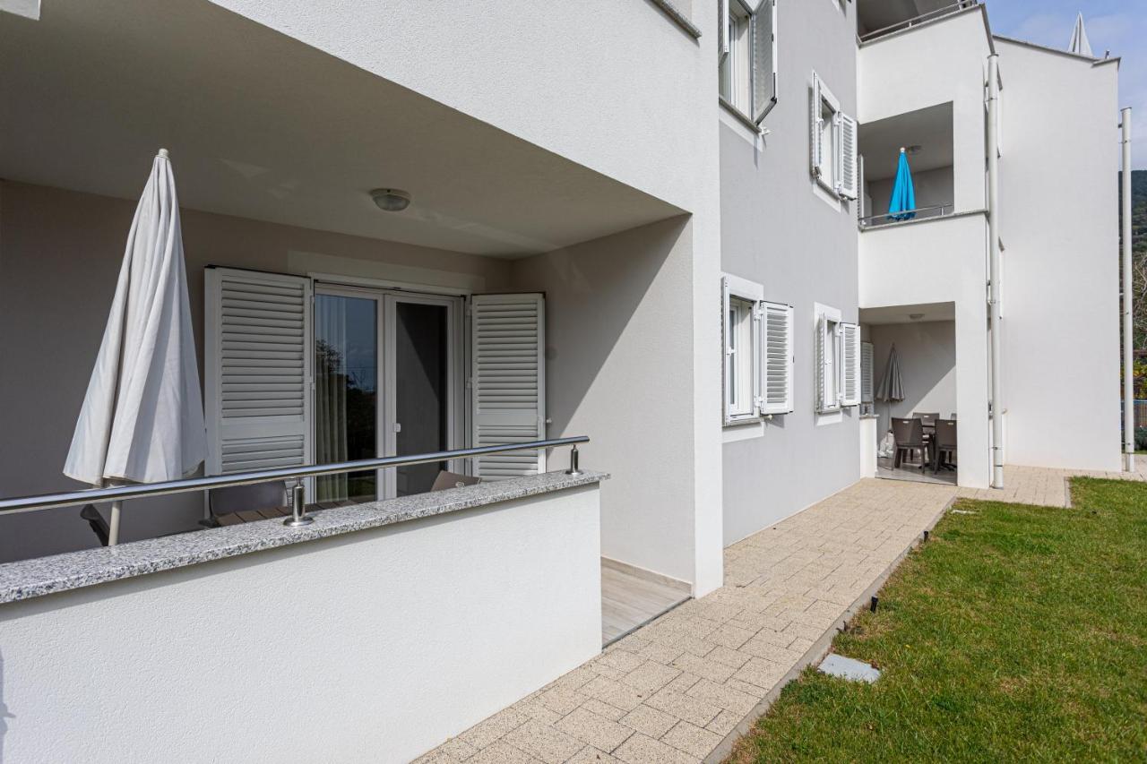 Apartments Crnekovic Tomislava 8 Baška Esterno foto