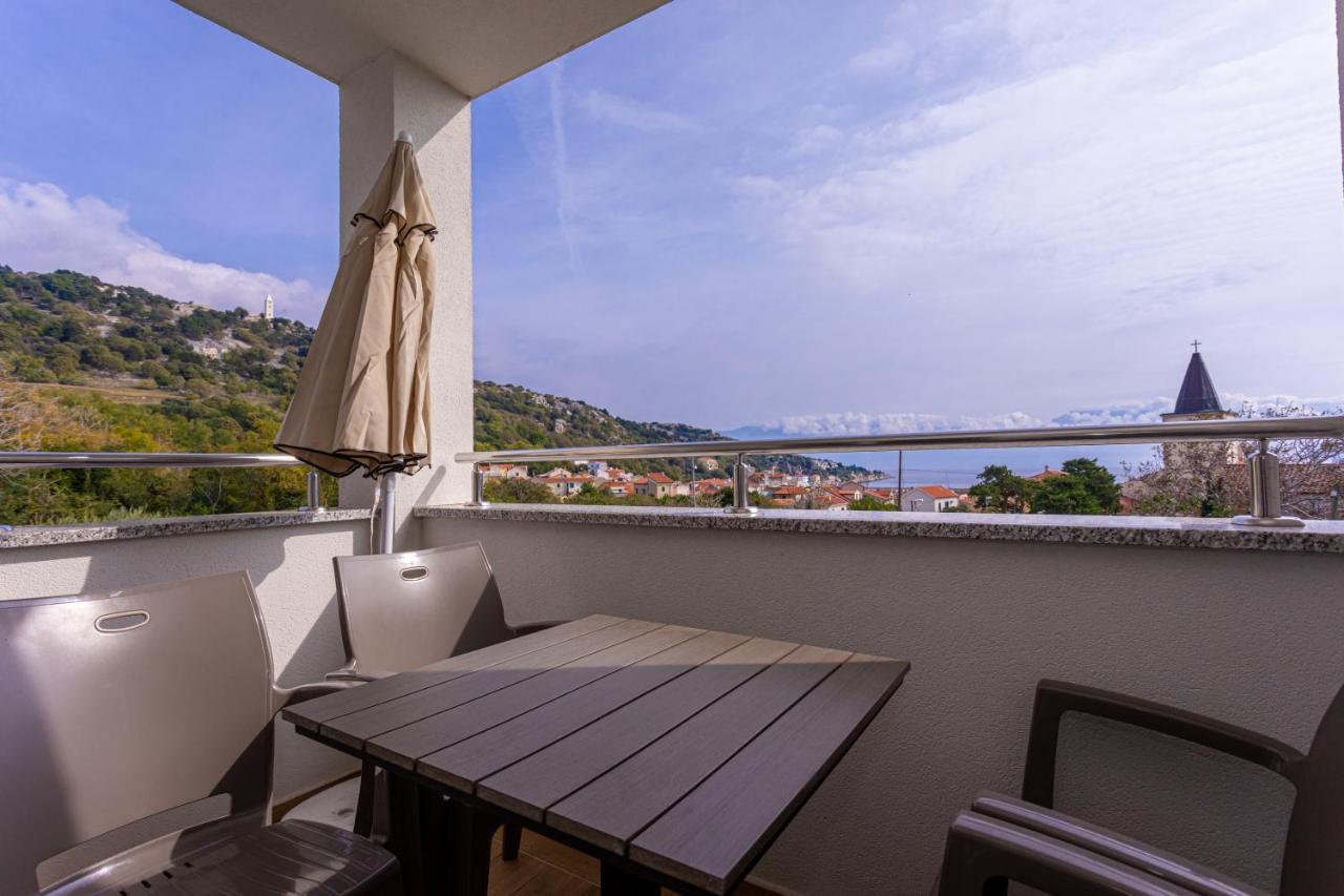 Apartments Crnekovic Tomislava 8 Baška Esterno foto