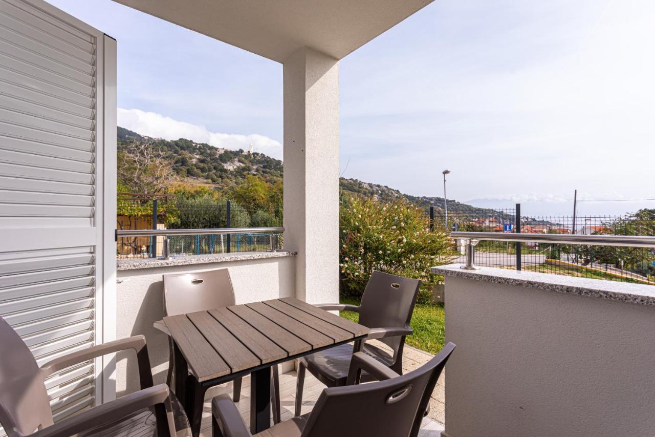 Apartments Crnekovic Tomislava 8 Baška Esterno foto
