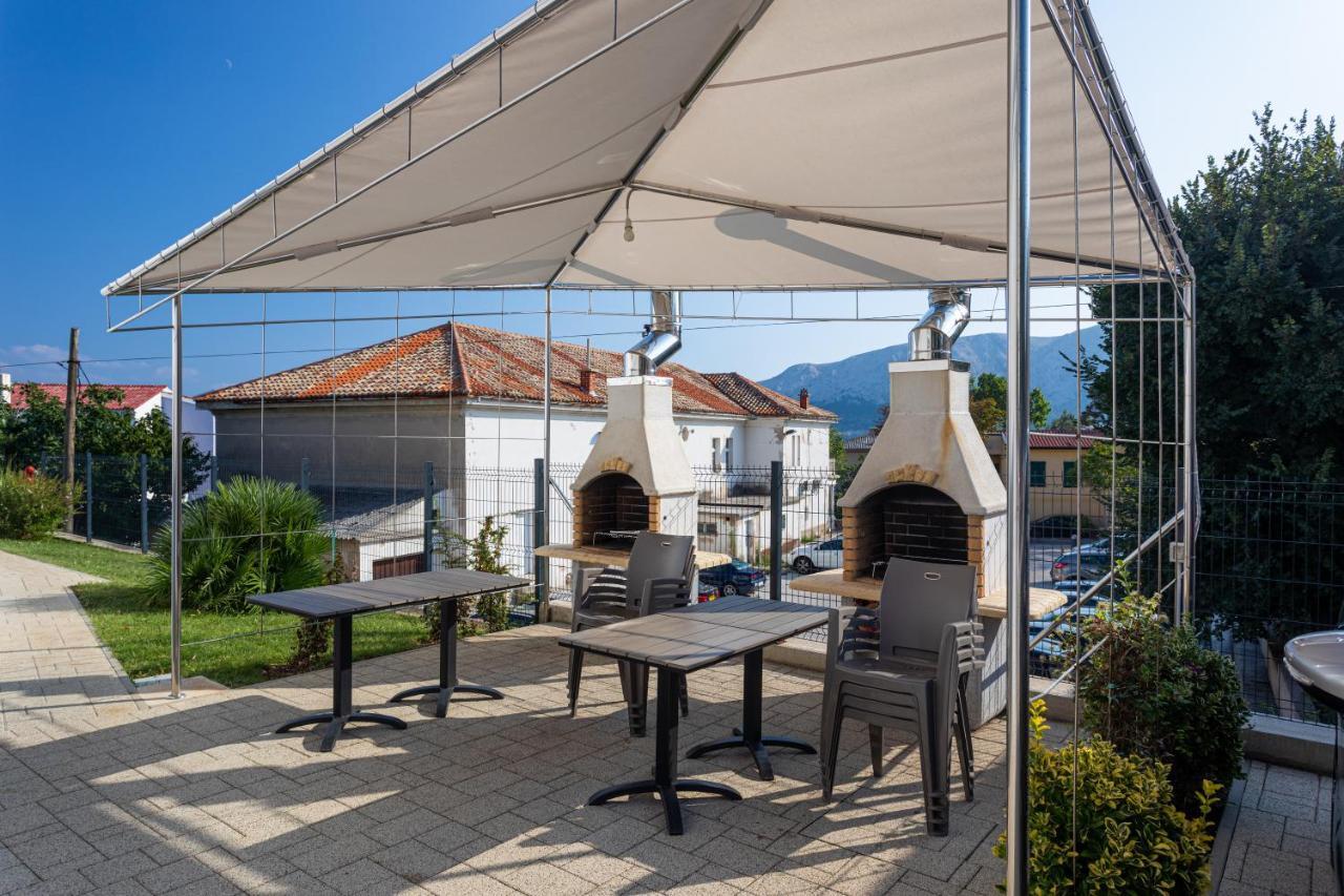 Apartments Crnekovic Tomislava 8 Baška Esterno foto