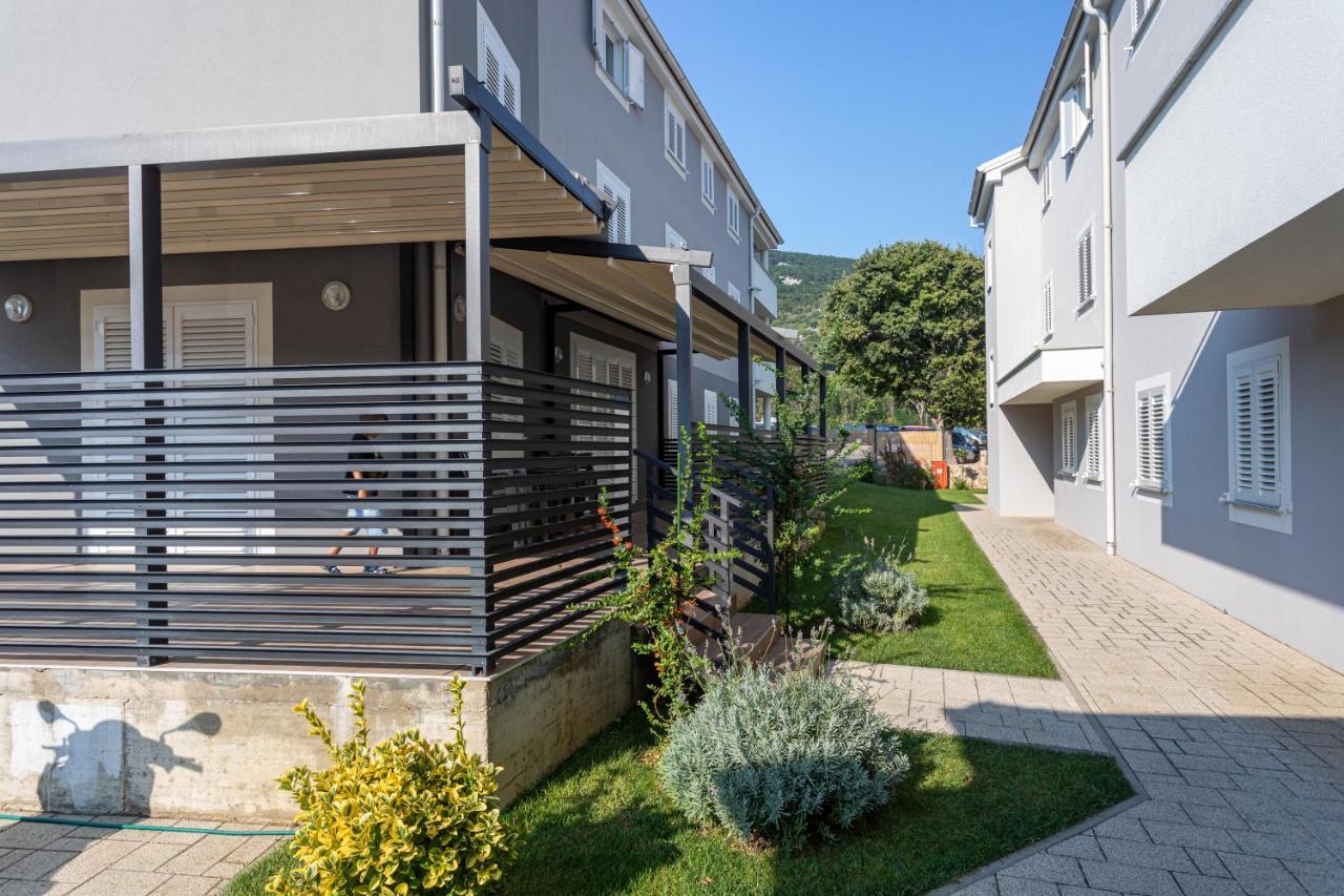 Apartments Crnekovic Tomislava 8 Baška Esterno foto