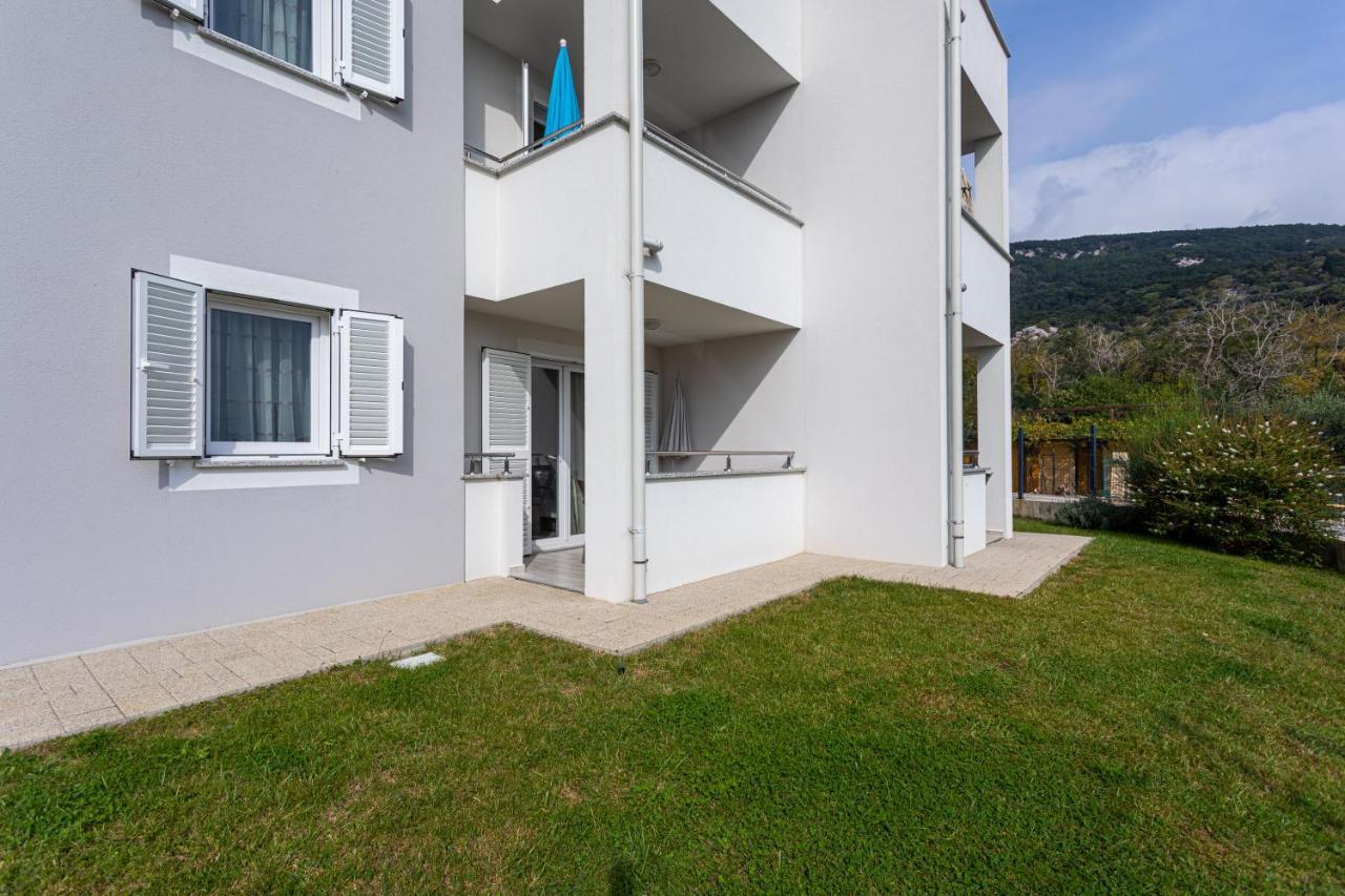 Apartments Crnekovic Tomislava 8 Baška Esterno foto